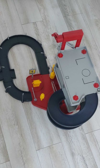 Set parcare si pista pentru copii