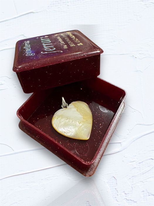 Висулка сърце от седеф