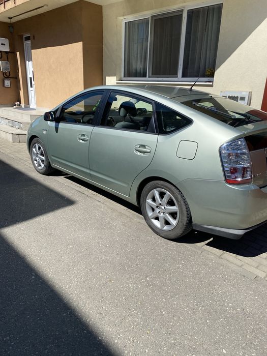 Vand toyota prius 2 an 2008 -198000 km