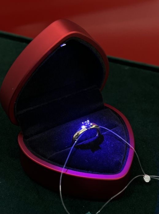 Футляр для кольца украшения