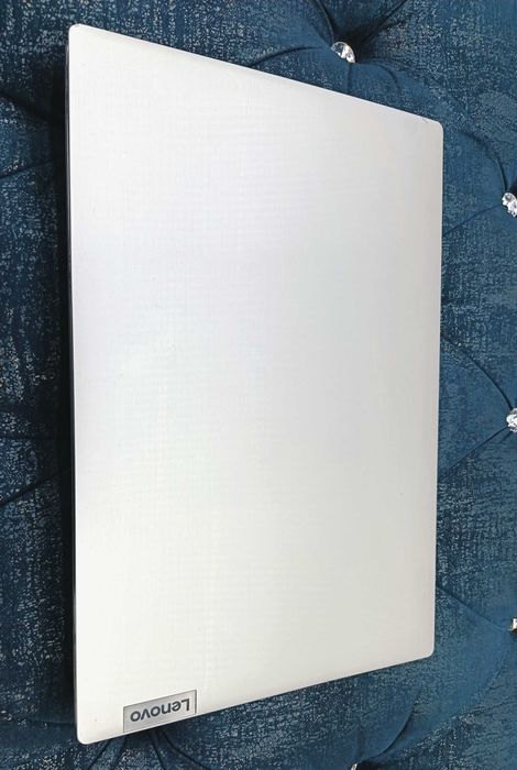 Laptop Lenovo core i5 10 th Gen