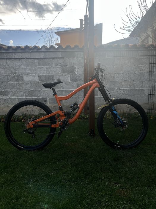 Downhill колело Nukeproof Scalp Boxxer Fox DHX