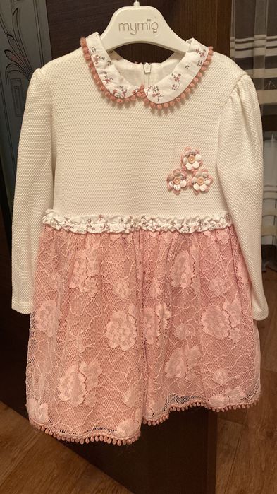 Платье на девочку