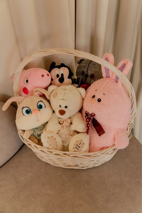 Корзина из игрушек
