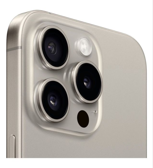 Продам айфон 15 про с гарантий