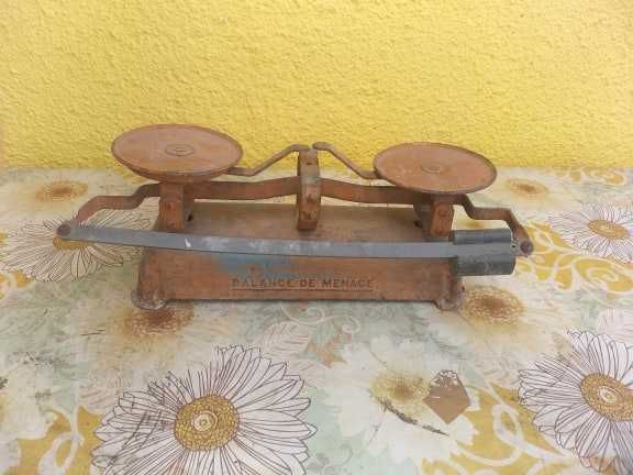 Cantar din fonta cu talere din alama