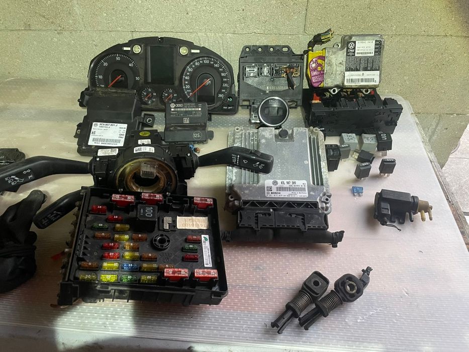 Dezmembrez passat B6,,