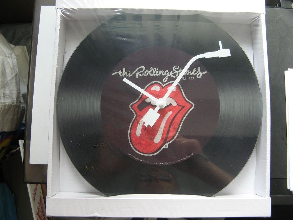 Ceas electronic de perete Rolling Stones pick-up vinil sticla