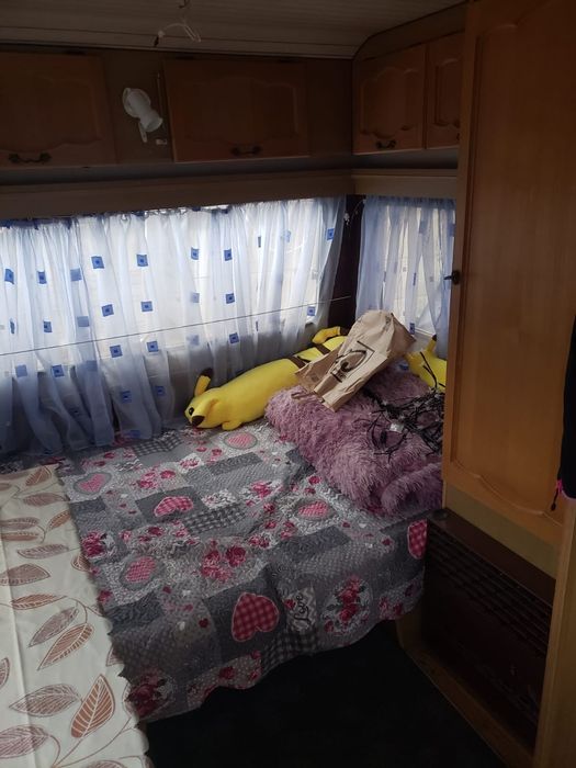 Vând rulota pentru punct fix