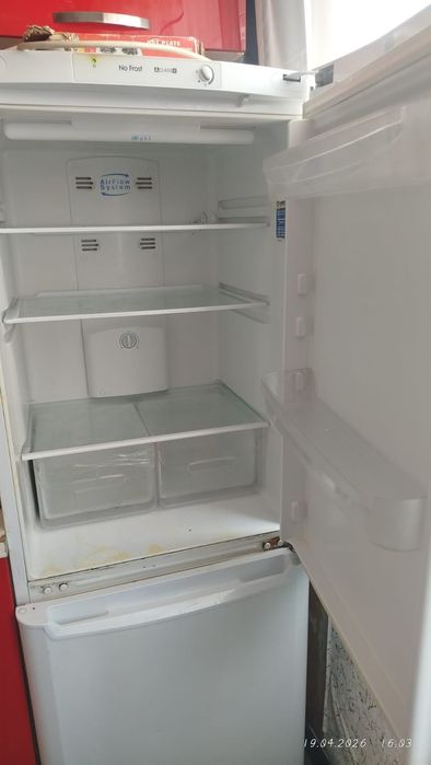 Продам холодильник в рабочем состояний