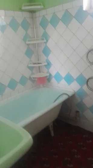 Продаю 2х комнатную 1 этаж 4х эт дом Рисовый б-р 77 серия