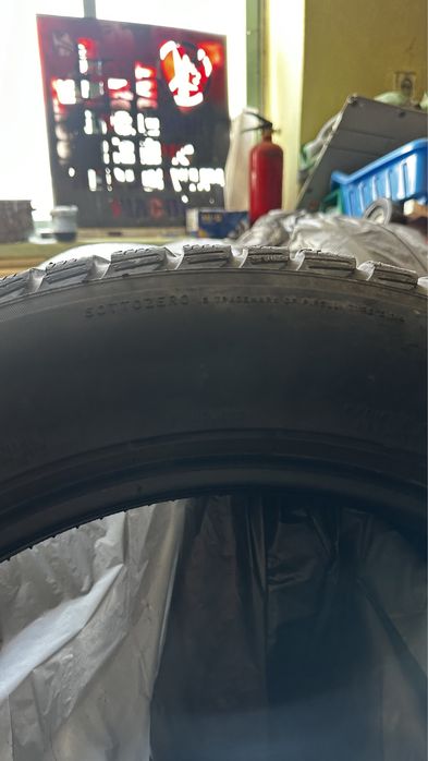 Резина зимняя 225/60/18