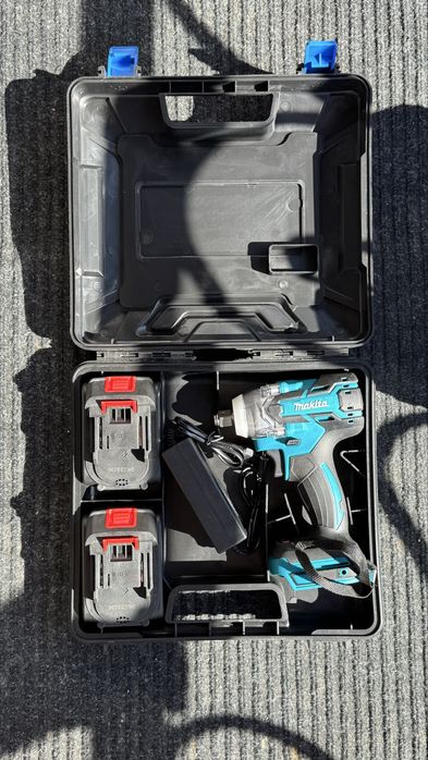 Продам гайковерт makita