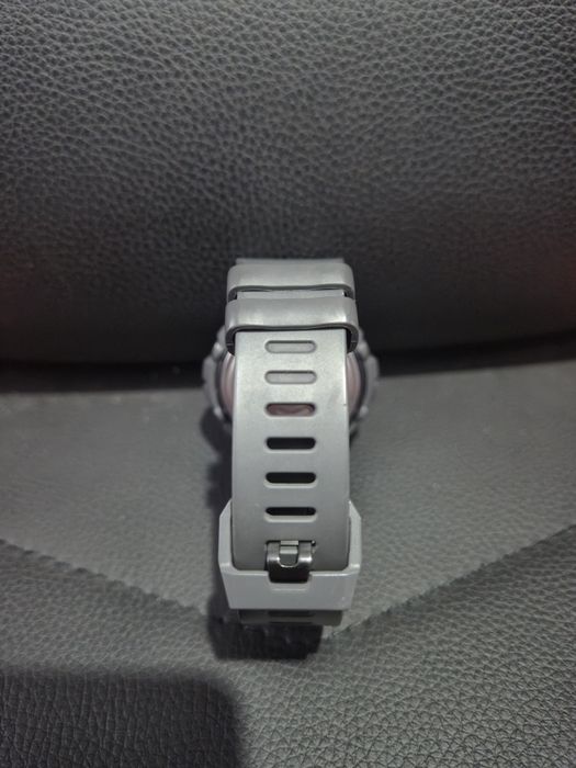 Часовник G-Shock B800