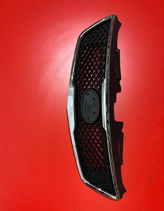 Решетка радиатора KIA CERATO 2009-