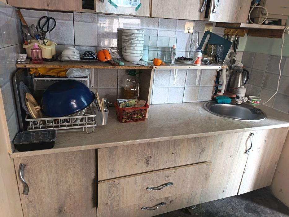 Ошхона мебили ишлатилган