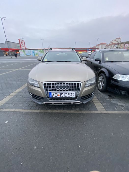 Vând Audi A4 Allroad