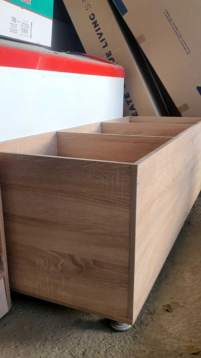 Б/у полки для магазинов, торгующих строительными материалами