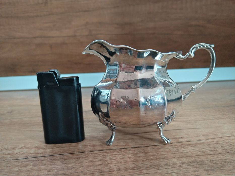 Продавам антикварна Шведска сребърна кана 1926 година