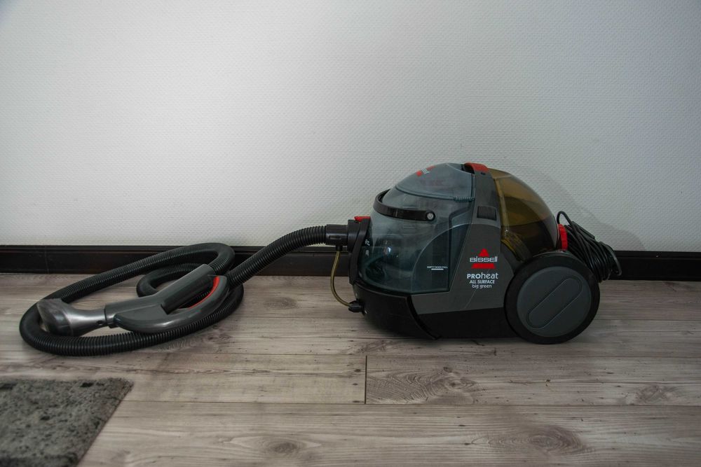 Моющий пылесос Bissell