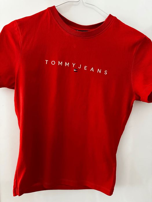 Оригинална тениска Tommy Jeans, размер S.