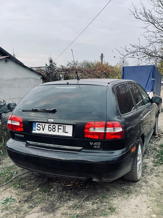 Volvo v40 An 2004