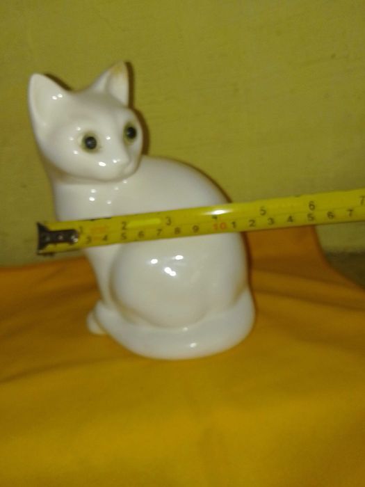 Старa Порцелановa Фигурa - Котка