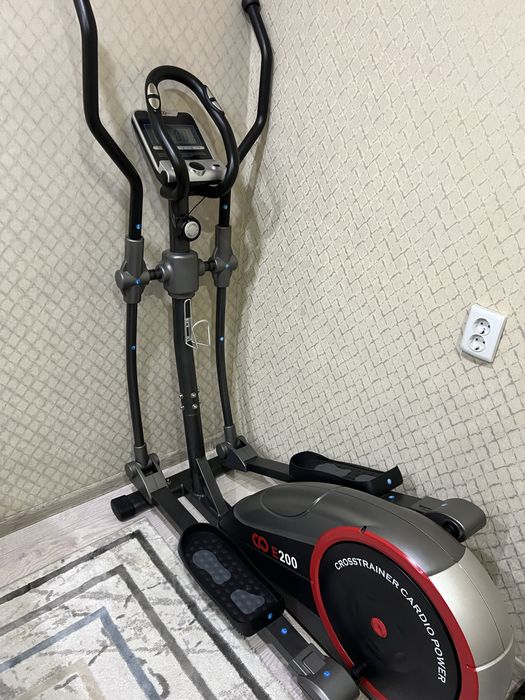 Продам эллиптический тренажор  CD E200