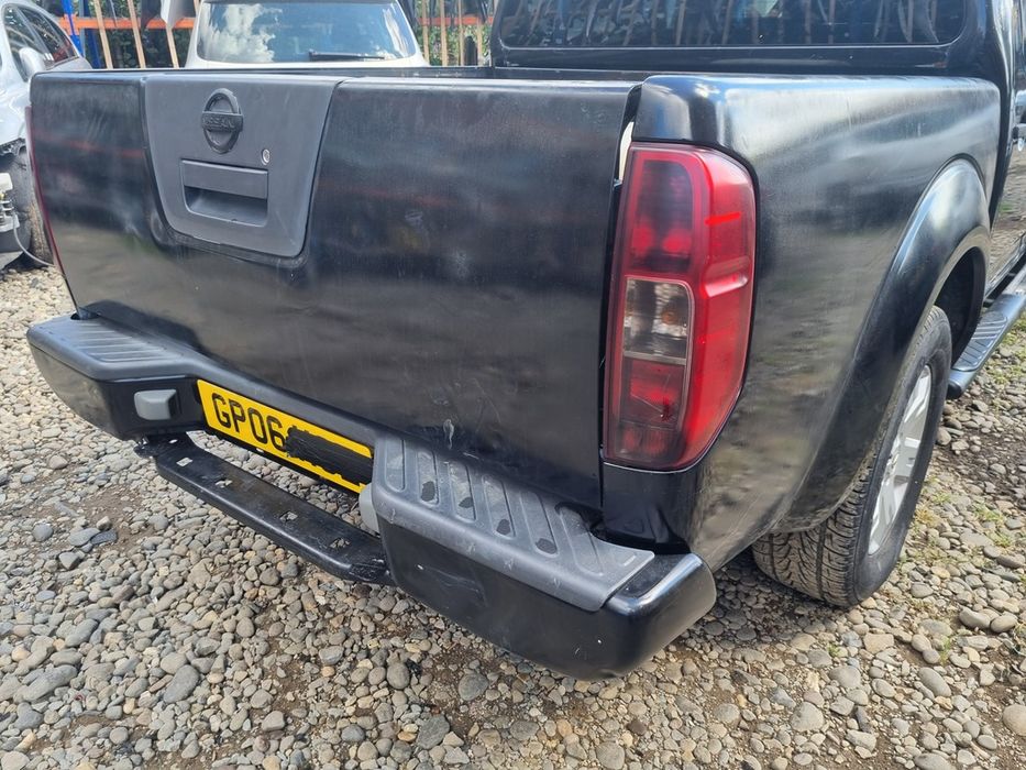 Bena Nissan Navara D40 2006 - 2010 Black Metallic GN0 (1634) Garantie