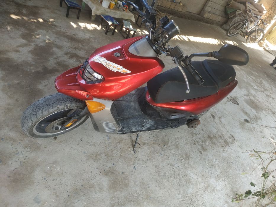 Прадайотса скутер 150 кубов матор щас  апкатка