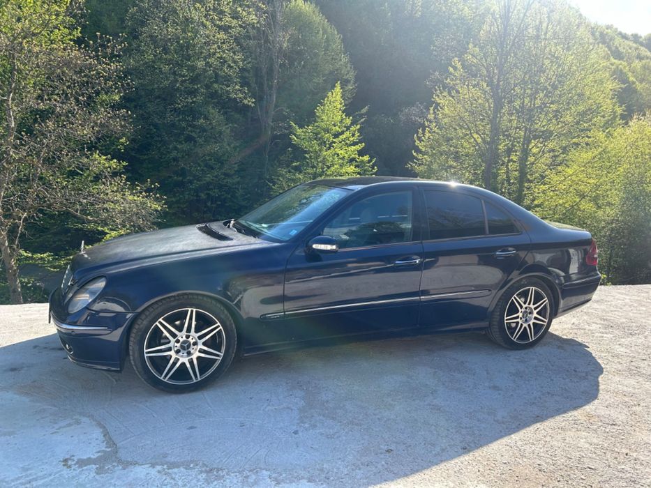 Mercedes w211 E270 CDI Ръчка !