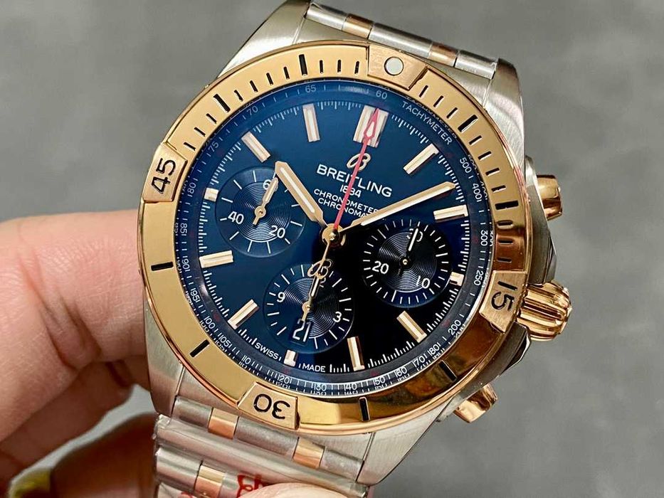 Автоматичен мъжки часовник Breitling Chronomat B01 42