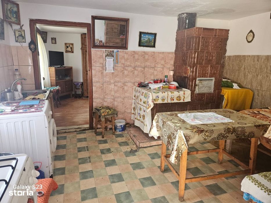 Casă de vânzare în comuna Păstrăveni, jud. Neamț