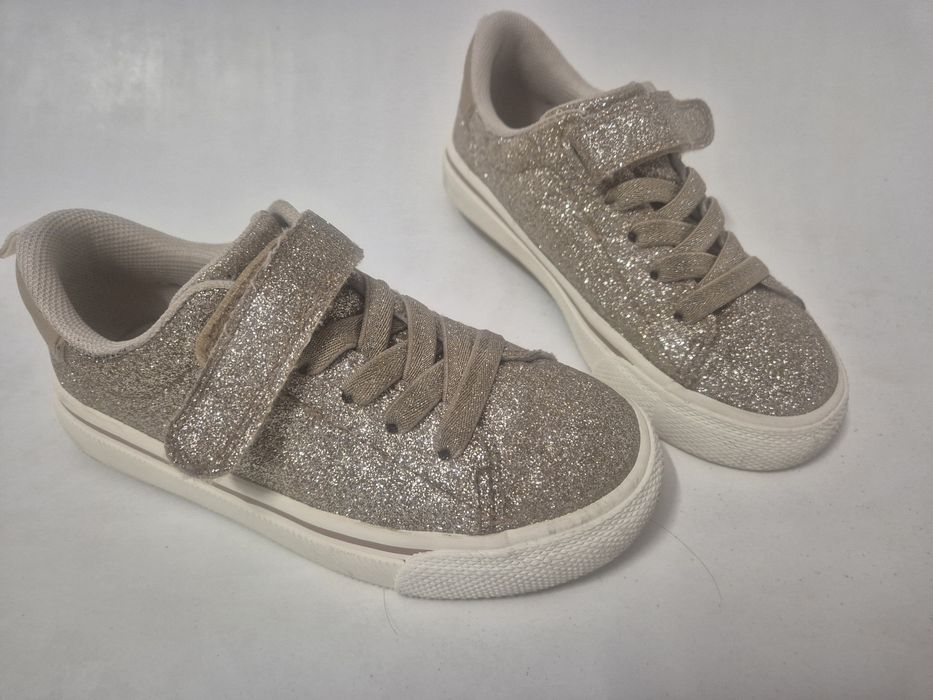 Tenesi H&M, mar 26, stare ff buna