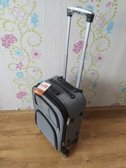 чисто нов куфар размер 20