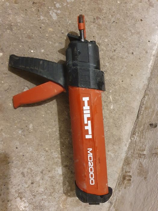 Pistol  pentru  ancore  chimice