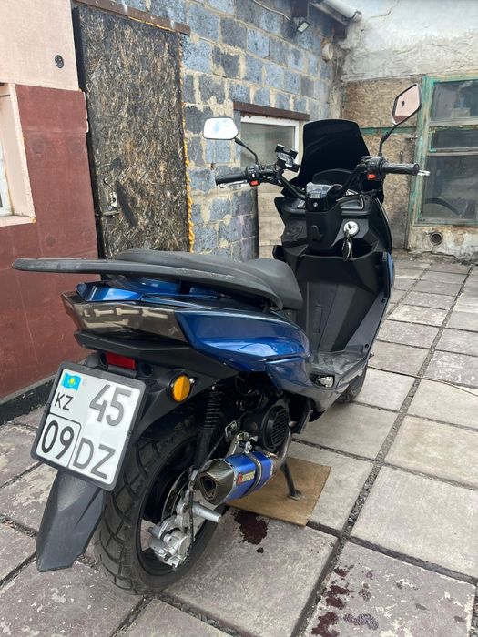 СРОЧНО в продаже Макси скутор