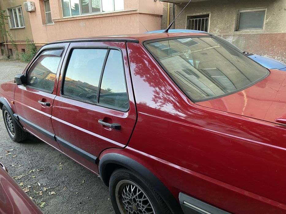 Продавам VW JETTA 2 TD