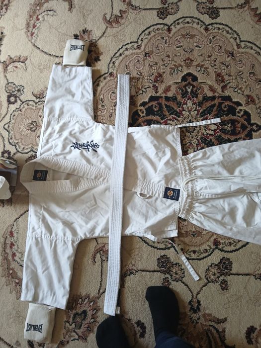 Одежды на каратэ. Хорошее.