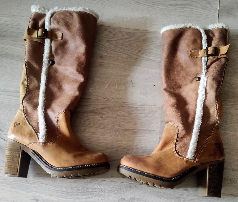 Продавам ботуши Tamaris