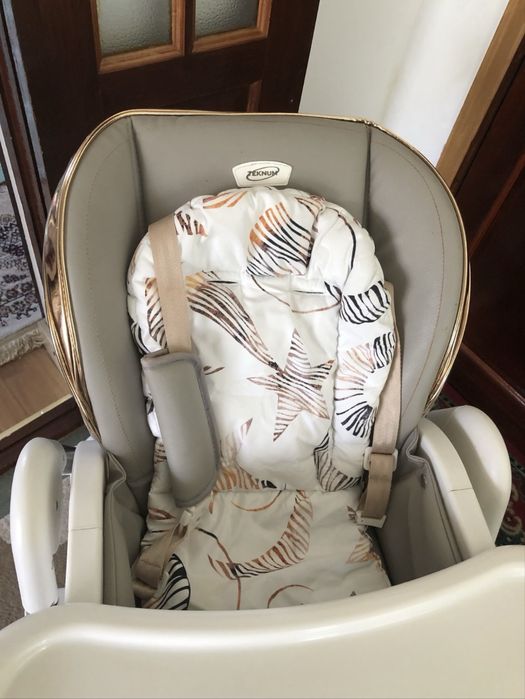 Продам стул для кормления