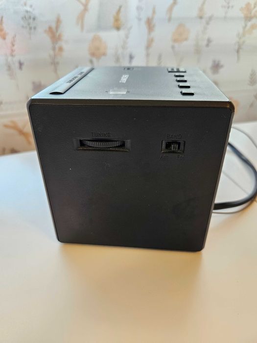 Радио будилник Sony ICF-C1