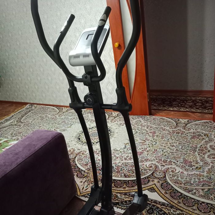 Элептический тренажёр HG-E10603E