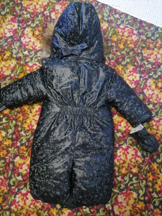 Продам детский зимний комбенизон.