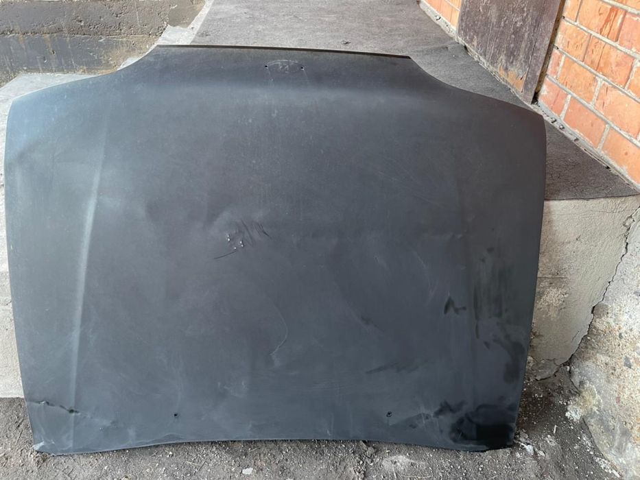 Продам капот на 2115