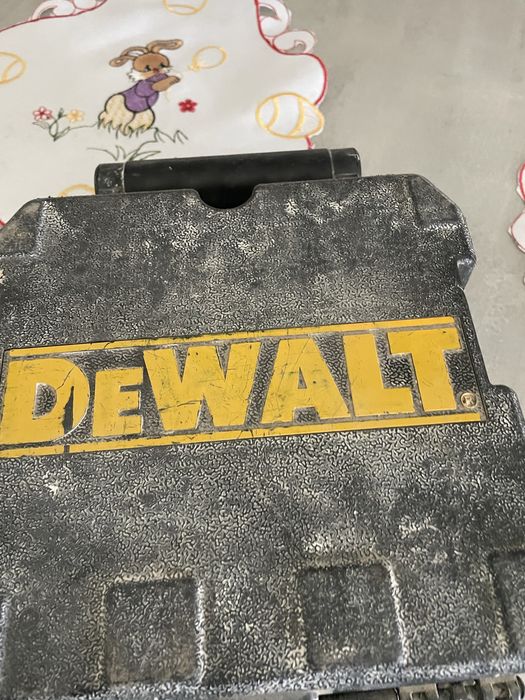 Laser dewalt defect !!! Linie rosiie