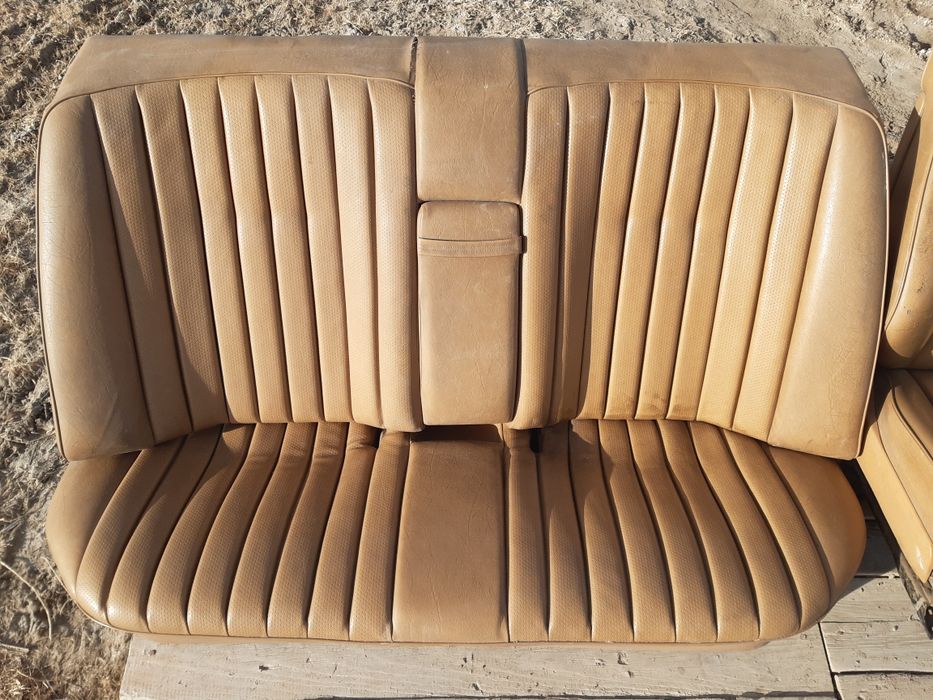 Продам кожныи сиденье мерс 190