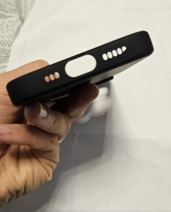 Husa iPhone 15 Pro NOUĂ