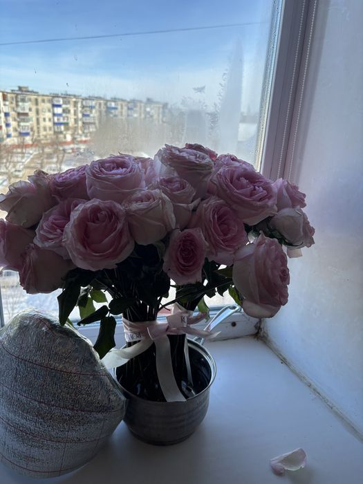 Продается букет розами 7000 тг 25 шт