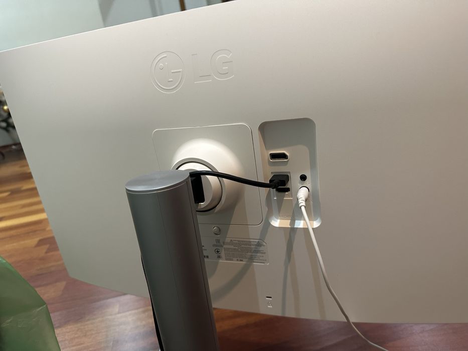 Монитор LG 27Дюмов 4К